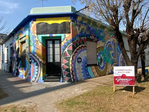 IMPRESIONANTE Esquina a la Venta en Campana OPORTUNIDAD INVERSOR Y Familias 100