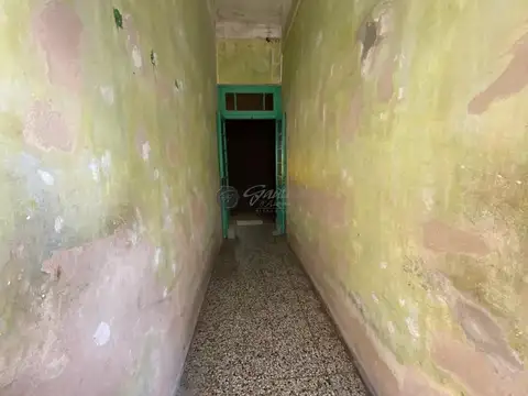 IMPRESIONANTE Esquina a la Venta en Campana OPORTUNIDAD INVERSOR CASA y LOCAL