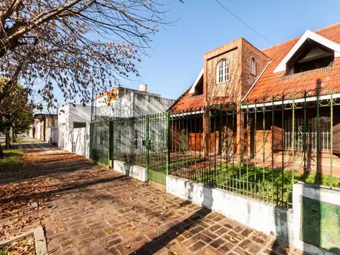 VENTA CASA 3 DORM, GARAGE, QUINCHO, PARQUE-GUILLÓN