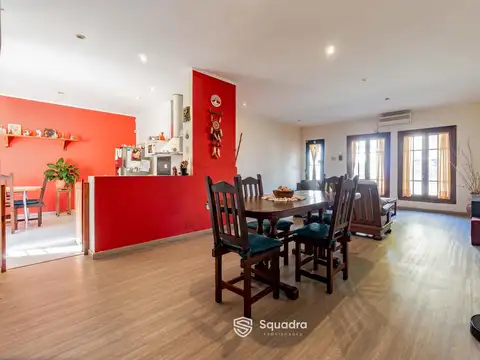 VENTA | PERMUTA - Casa de 3 dormitorios, patio y cochera - Matheu, Rosario. APTO CRÉDITO.