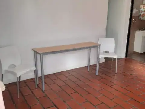 Depto Tipo Casa en Alquiler en Moron Sur, $ 700.000