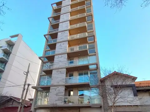 Semipiso 3 ambientes - Cochera y baulera