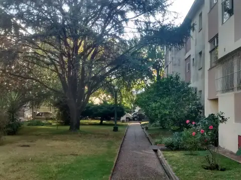 Departamento en Alquiler en Versalles, $ 650.000