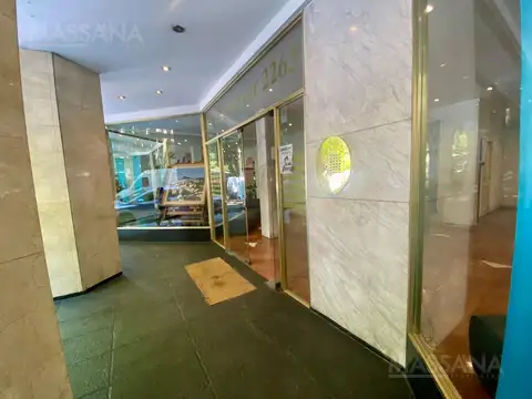 Marcelo t de Alvear  al 2200