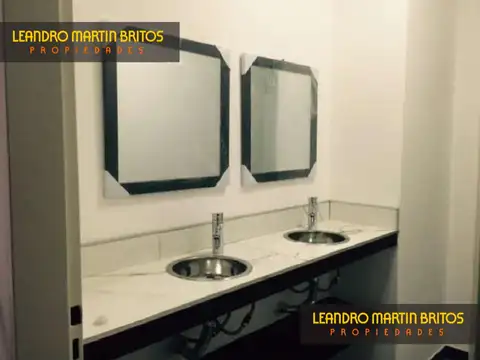 Oficina en Alquiler al Norte