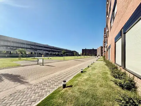 Departamento en Alquiler en Fisherton, $ 650.000