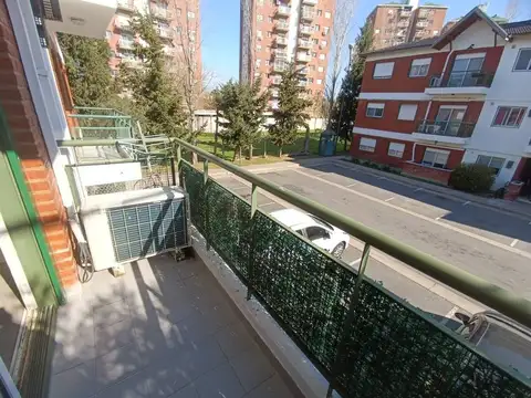 Depto Tipo Casa en Venta en Ezpeleta Este, USD 73.000