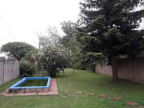 Casa en oliveros de 3 dormitorios, jardín, pileta y cabaña.