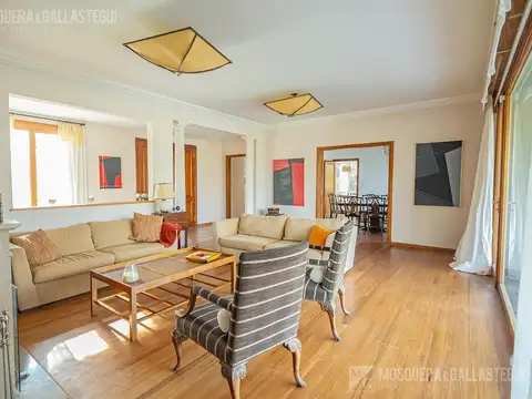 Casa en Venta de 5 dormitorios