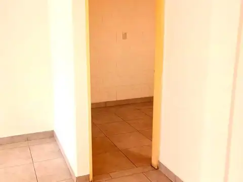 Casa 2 ambientes con 1 baño