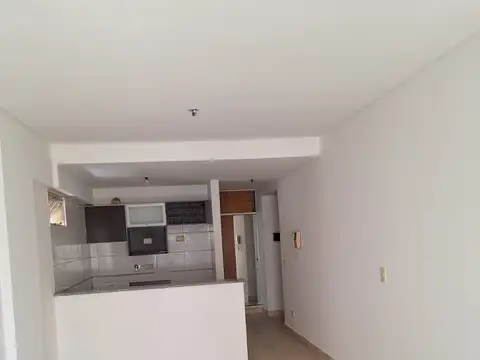 Departamento 1 ambiente grande con balcon