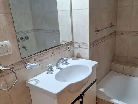 B Mitre 4400, Piso 7