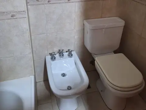 Departamento 1 ambiente grande con balcon