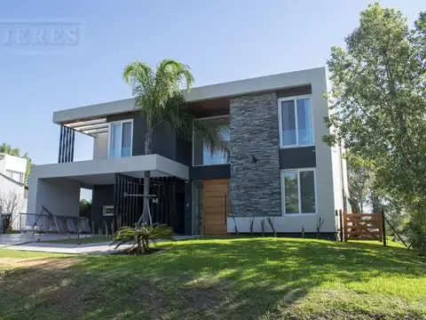 Casa en venta desarrollada en dos plantas en El Recuerdo, Estancias del Pilar