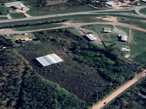 Terreno en Alquiler 85  mts Frente