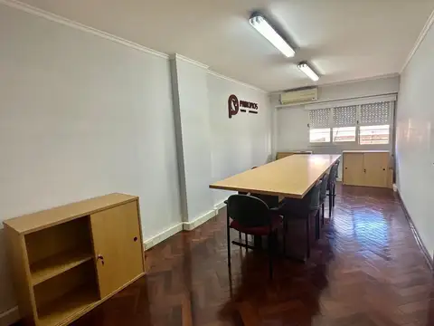 Oficina en Venta 52 años