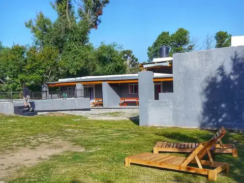 Casa 13 ambientes con 5 baños