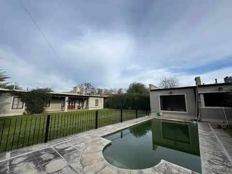 Casa en Venta con 1 cochera