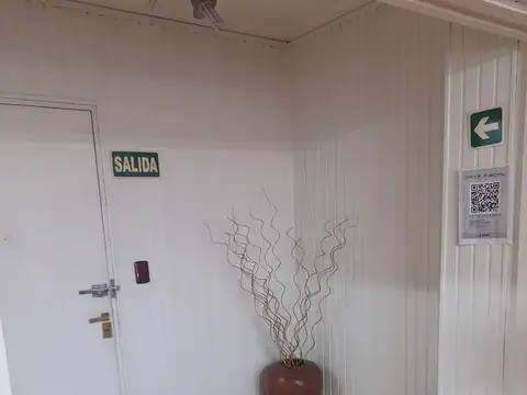 Clásico Departamento - Muy buen estado- 3 Dormitorios - Dep.Servicio - AMPLIO y Luminoso - Oportunidad  