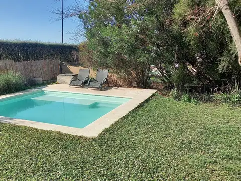 Casa 5 ambientes con 3 baños