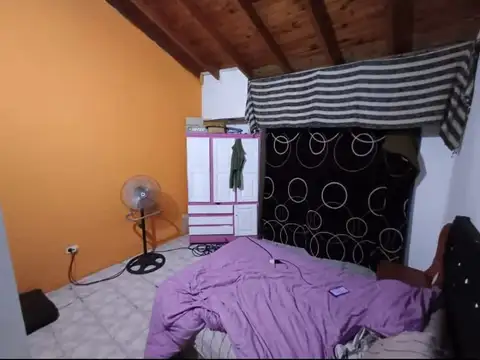 Casa 4 ambientes con 1 baño