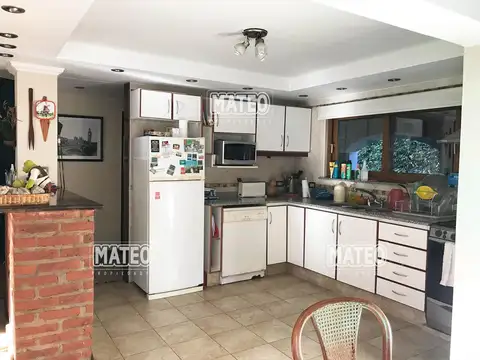 Casa 4 ambientes con 4 baños