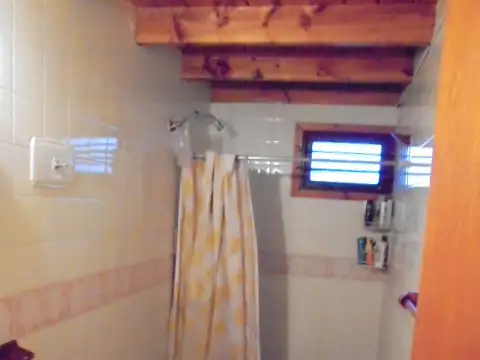 Casa 2 ambientes con 1 baño