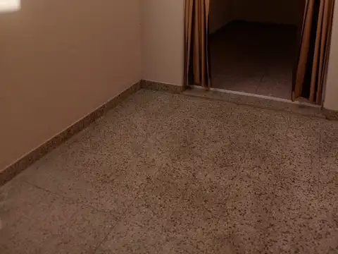 Casa en Alquiler con 1 cochera