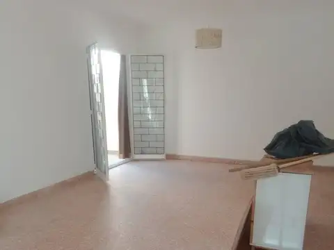 Casa en Alquiler en Monte Castro, $ 1.900.000