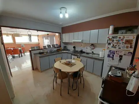 LOCAL EN VENTA CON VIVIENDA