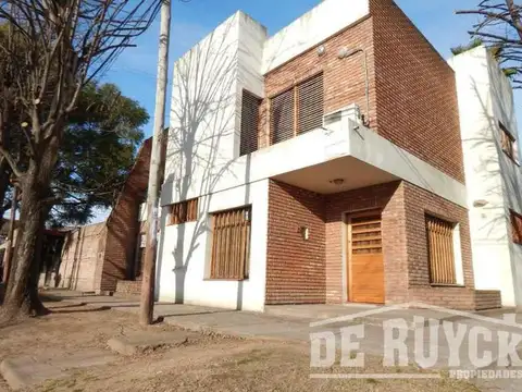 Casa para 2 Familias en Venta en Quilmes Oeste