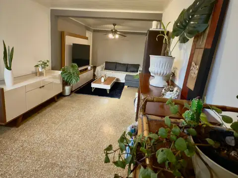 Casa 3 ambientes con 1 baño