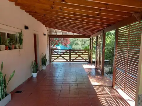Casa en Venta con 4 cocheras