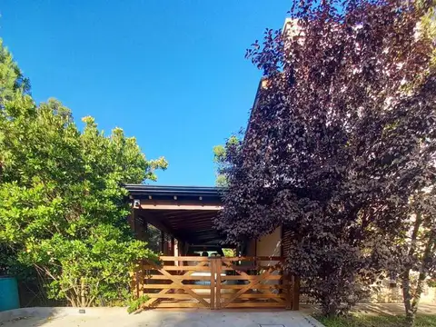 Casa 5 ambientes con 2 baños