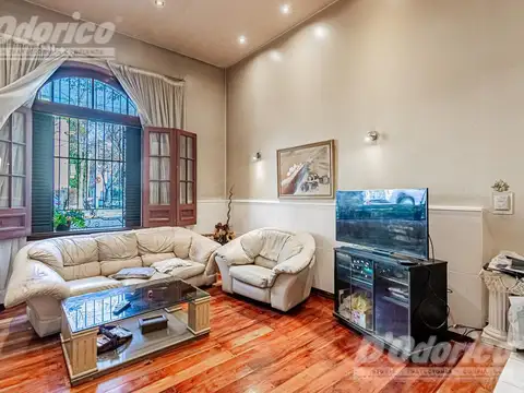 Depto Tipo Casa 4 ambientes con 2 baños