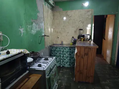 Casa 2 ambientes con 1 baño