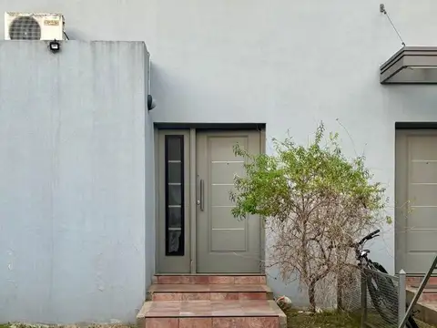 Depto Tipo Casa en Venta de 3 ambientes