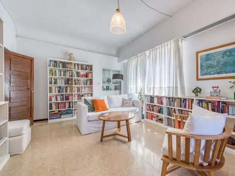 Depto Tipo Casa en Venta de 5 ambientes