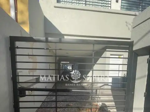 Depto Tipo Casa en Venta de 4 ambientes