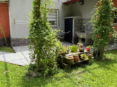 EXCELENTE QUINTA EN BARRIO DEL ACA