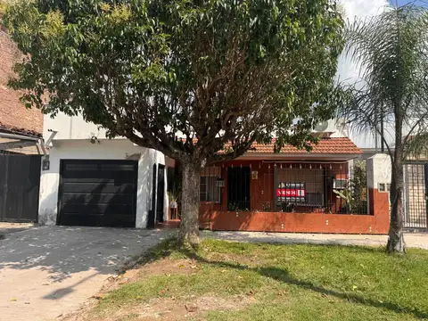 ¡Imperdible casa 4 ambientes con jardín y piscina en Quilmes! ¡APTA CRÉDITO!