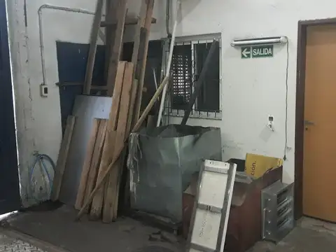 Galpon en Venta en Lomas Del Mirador, USD 190.000