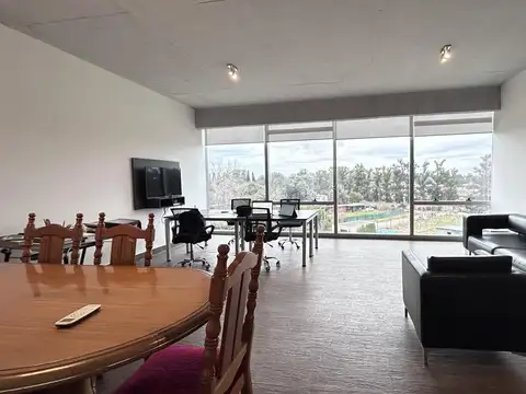 Oficina en Alquiler en Pilar, $ 1.100.000