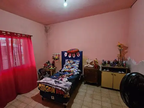 Casa 4 ambientes con 1 baño