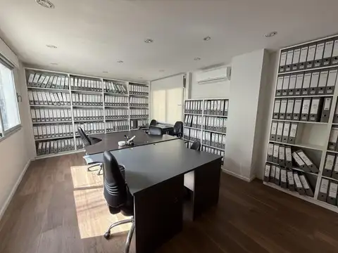 Av. 25 de Mayo al 200