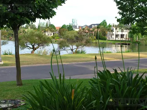 Casa en Alquiler de 4 dormitorios