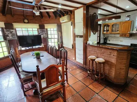 Casa 5 ambientes con 1 baño