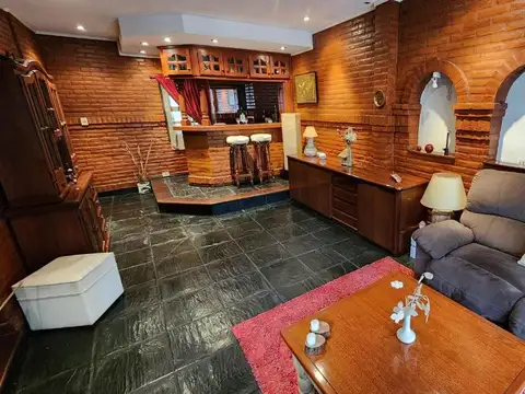 Casa en Venta en Haedo, USD 270.000