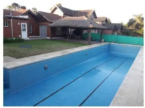 Casa 4 ambientes con 2 baños