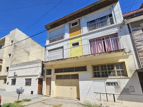 PH EN VENTA EN LANUS - MULTIFAMILIAR. OPORTUNIDAD
